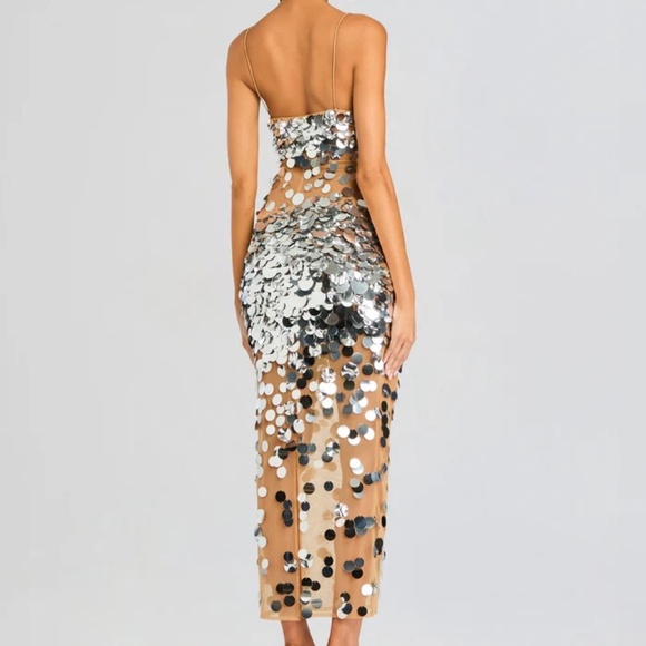 Retrofête Mischa Silver Paillette Mini Dress – 2025 Style, Never Worn! – Size L - Picture 2 of 5